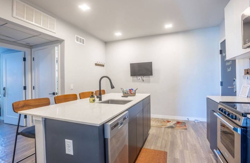 Northern Liberties Apartment | Prime/Sky-view 2BD Apartment In Northern Liberties