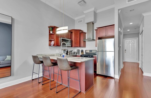 Olde Kensington Apartment | Prime Studio | Close to Center City | 1 Bed | Gym