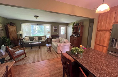 Southampton House | Prime U.S. Open Rental-2 miles from Shinnecock Hills Golf Club–3 Bedroom