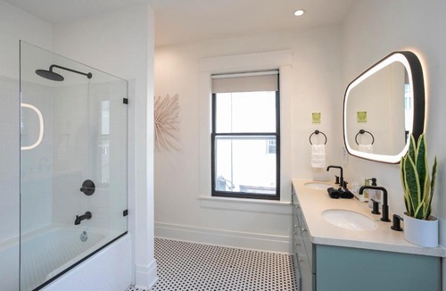 Historic Waverly House | Prime Walkable Location Spacious Home w Hot Tub