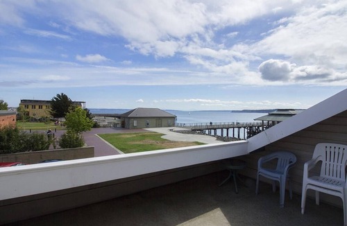 Port Townsend House | Prime waterfront Suite with view