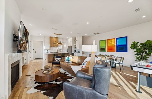 Dallas House | Prime World Cup Access Sleeps 8 - 10 New Luxury Build