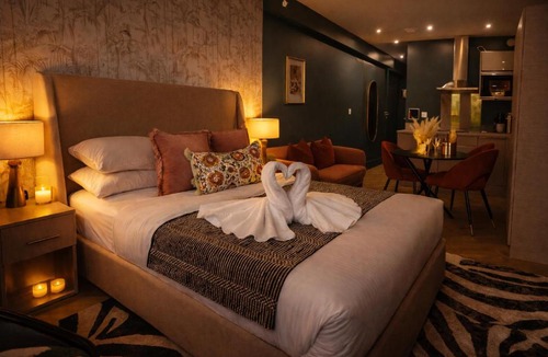 Leeds City Center Apartment | PrimeDeluxe Aparthotel