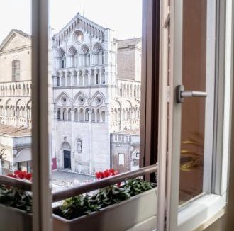 Ferrara Historic Centre Apartment | PrimeLoft Cathedral-Panoramic Suite