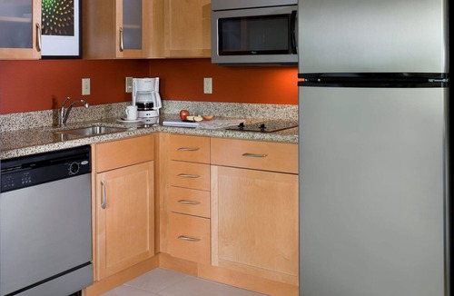 Madison Hotel | Primestay Extended Suites