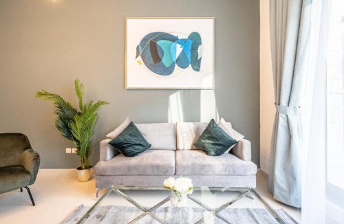 Nad Al Sheba Apartment | Primestay - Stunning Spacious 1BR in Al Meydan