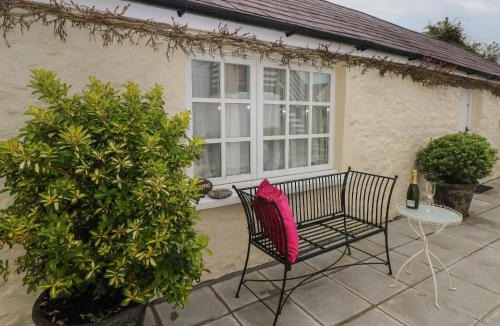 Jameston House | Primrose Cottage