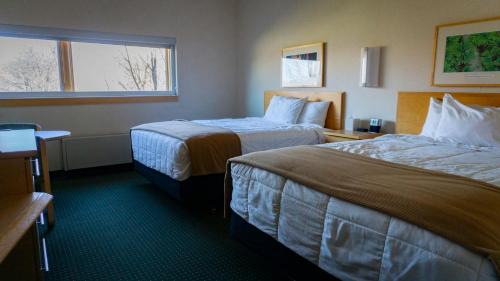 East Beltline Hotel | Prince Conference Center & Hotel