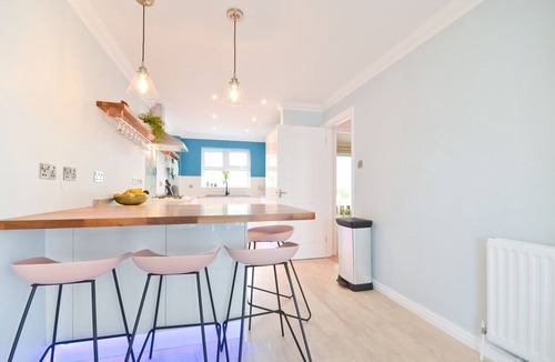 Cowes Ski Chalet | Princes Esplanade