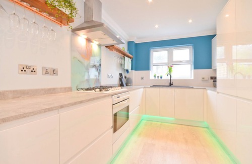 Cowes Ski Chalet | Princes Esplanade