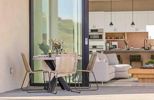 Joshua Tree House | Prism Modern Luxury in Boulders, Pool & Hot Tub