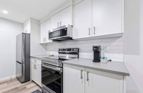 Calgary Apartment | Pristine 1 bedroom basement