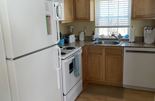 Kennebunkport Condo | Pristine 2 bdrm Condo near Goose Rocks Beach August 8th to 15th is available