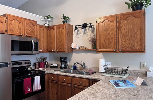 Chatham Condo | Pristine 2BR Townhome -Elevated Comfort in Charming Chatham