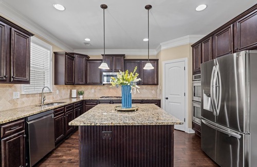 Augusta House | Pristine 5-bedroom, 4-bathroom home in Augusta, GA—perfect for your entire Masters party. Enjoy plenty of room to relax with a convenient drive to Augusta National, making it easy to get to the course each day. Close to River Island and Westlake.