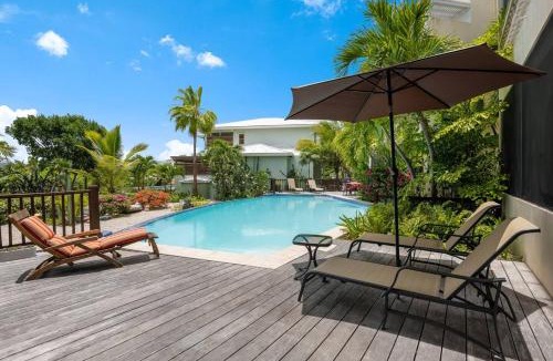Leeward Settlement House | Pristine Beaches Island Adventures 234