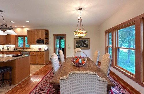 Annandale House | Pristine Lake Sylvia Getaway w/accomidations perfect for large or small groups!