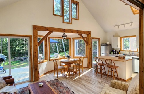 East Dover House | Pristine Magical Retreat Cottage - 55% off monthly, 15% off weekly till June 20.