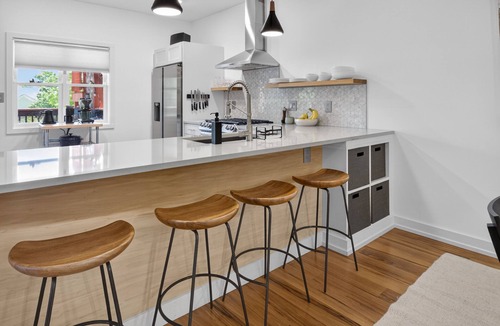 Bloomington Condo | Pristine & Modern Downtown Condo-Walkable to IU