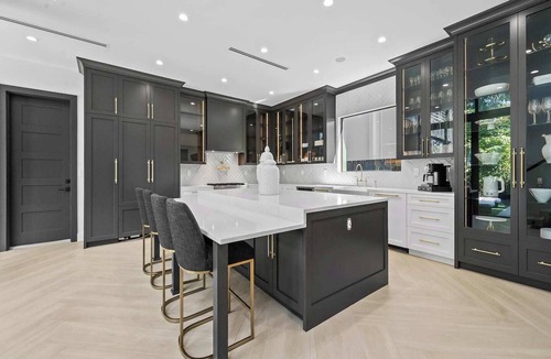 Victoria Park House | PRISTiNE New Build Mansion! 2 Masters&Heated Pool