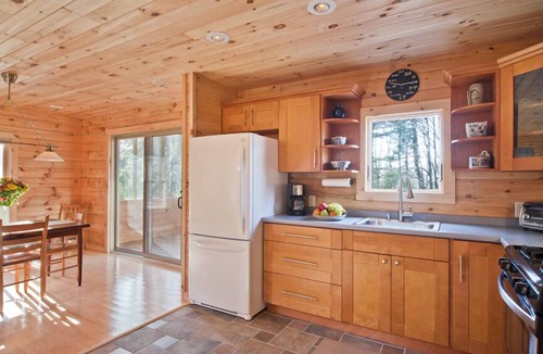 Bearsville Cabin | Pristine Woodstock Mountaintop Log Cabin — Minutes to Town