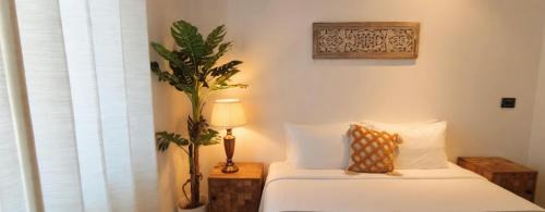 Tapovan House | Prithvi Hotel - Aesthetic Room in upper tapovan with TV, AC and free airport pickup for 7 or more nights bookings