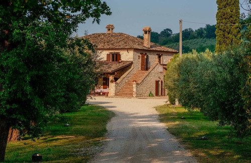 Campli Villa | Private Villa with hot tub, WIFI, sauna, private pool, TV, patio, panoramic view, close to Teramo