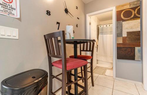 Fairvilla House | Private 1 Bed 1 Bath Orlando Oasis Shopping and Parks Nearby