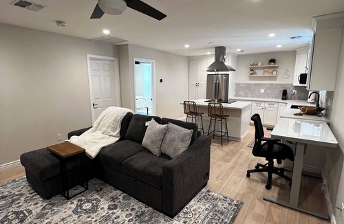 Covey House | Private 1 bedroom, 1 bath In-unit Washer-Dryer