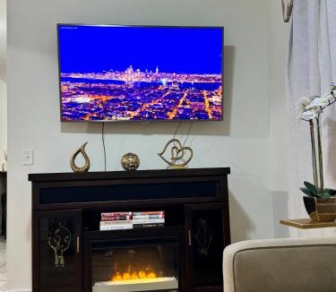 Elizabeth Apartment | Private 1st floor Apartment - Only 5 min Away from Newark Airport and 30 min to NYC