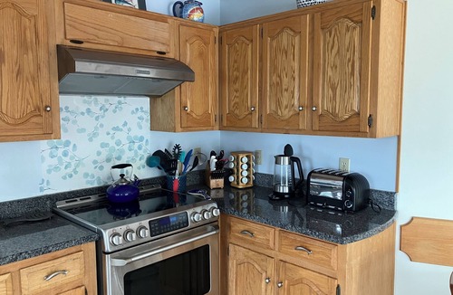 Plantation House | Private 2.5 acre bayfront. KAYAK LAUNCH + boat slip. JAN + FEB 2027 available