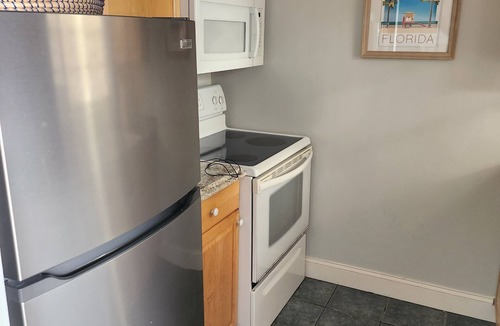 Ormond-by-the-Sea Condo | Private 2 bedroom 1 bath with pool, beach, wifi, near Daytona & I-4 to Orlando