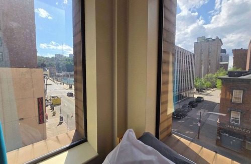 Downtown Pittsburgh Apartment | Private 2BR/2BA Downtown Apartment | River and Mountain Views + 60” TV