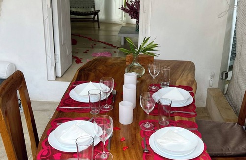 Nyuh Kuning Villa | Private 2BR in Bali with Kitchen, Open-Air Bathtub WiFI, Infinity Pool, Security