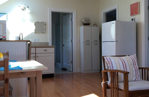 Block Island Cottage | Private 2BR Peach Cottage. Easy walk to Old Harbor!