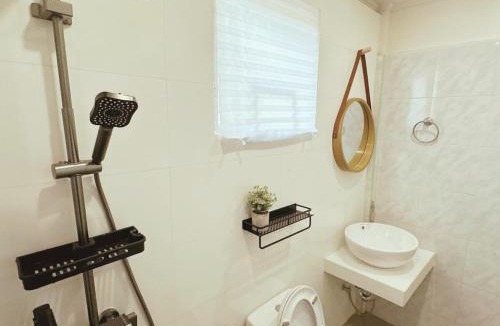Mati House | Private 2BR Unit Netflix, WiFi & Comfort
