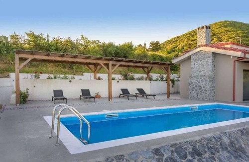 Develikia Villa | Private 2BR Villa Pool & Sea Views