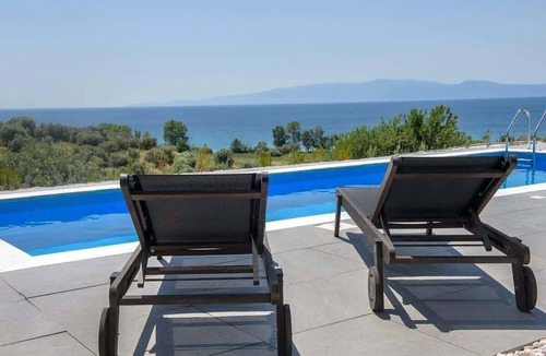 Develikia Villa | Private 2BR Villa Pool & Sea Views