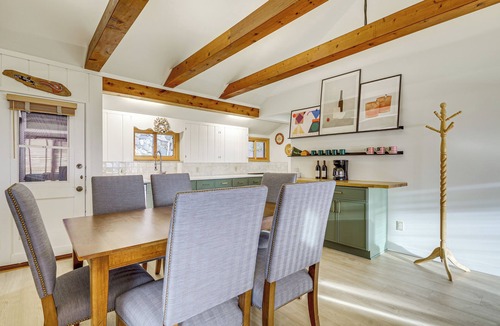 Freeland House | Private 3-Acre Beach! Family Retreat in Freeland