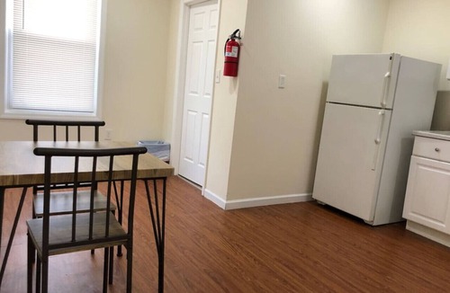 Weequahic Apartment | Private 3 bed, 1 bath apartment near EWR/NYC, MetLife Stadium World Cup 30 mins