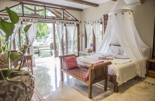 Lodtunduh Villa | Private 3 Bedroom villa - Unique Castle Design