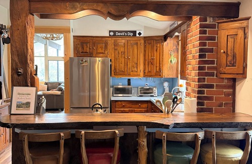 West Townshend Ski Chalet | Private 30-Acre Chalet - Hot tub, Sauna, Trails