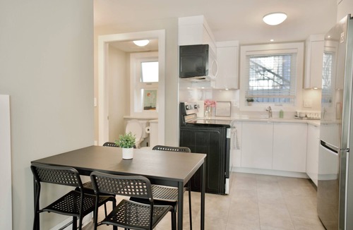 Vancouver South House | Private 3Bed Entire House/15 mins YVR/20 mins DT