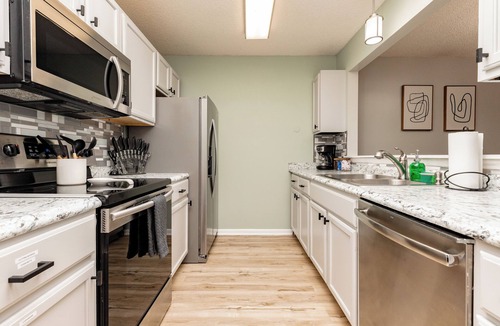 Warner Robins House | Private 3BR/3BA | Pet Friendly | Central WR