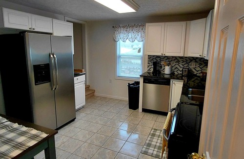Shenandoah Cottage | Private 3BR - Minutes to Shenandoah National Park & Massanutten! Bring your Pup!