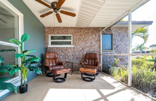 Oakland Hills House | Private 3BR Pool House in Quiet Golf Community