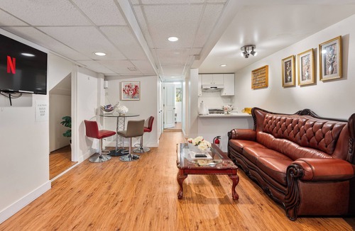 Dunbar House | Private 3BR Suite near UBC & Beaches