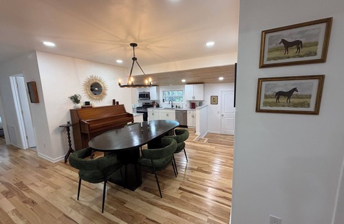 Chappells House | Private 4-Acre Pool Retreat Sleeps 10 Pet-Friendly