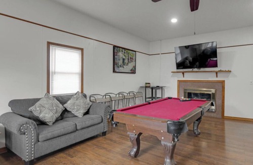 Wayne House | Private 4 BDRM house, 5 Miles from Downtown #5