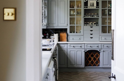 Craigavon House | Private 4 bedroom wing in Georgian Linen House w/modern twist (Pet Friendly)